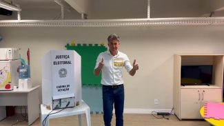 Leonaldo Paranhos registra voto no Colégio Marista e fala sobre expectativa para o futuro de Cascavel