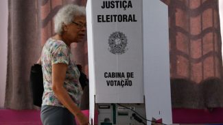 Eleições são encerradas em todo o país; começa apuração dos votos