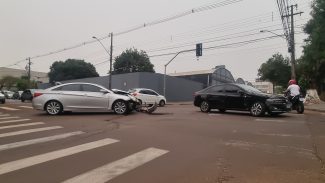 Virtus e Sonata se envolvem em acidente na Rua Rio de Janeiro