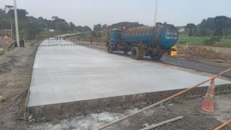 Obra de restauração de rodovia em concreto entre Palmas e Clevelândia chega a 75%