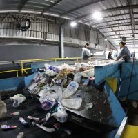 Imagem referente a Governo do Paraná firma parceria para promoção da cadeia ética de reciclagem