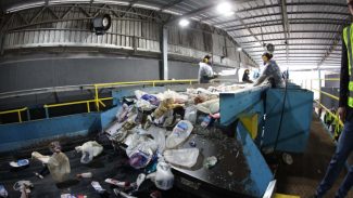 Governo do Paraná firma parceria para promoção da cadeia ética de reciclagem