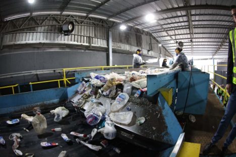 Imagem referente a Governo do Paraná firma parceria para promoção da cadeia ética de reciclagem