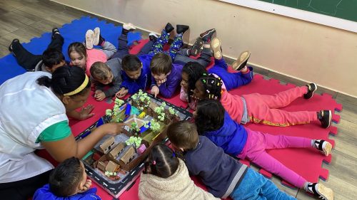 Imagem referente a Mãe vence na Justiça e consegue vaga integral em creche pública de Cascavel