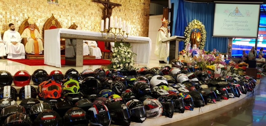 Motociata da Fé leva imagem de Nossa Senhora Aparecida até a Catedral