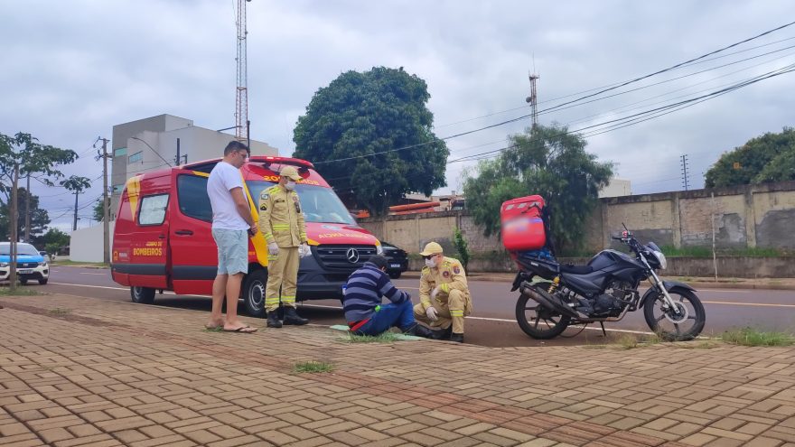 Motociclista fica ferido ao se envolver em acidente de trânsito na Avenida Piquiri