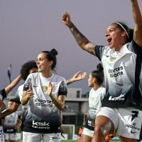 Imagem referente a Corinthians bate Olimpia e vai às semifinais da Libertadores Feminina