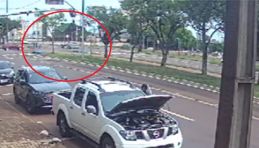 Câmera flagra acidente que deixou motociclista ferido no São Cristóvão