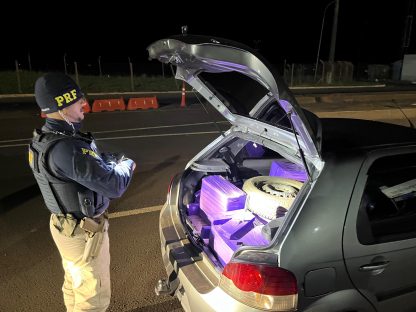 Imagem referente a Carro de Cascavel é apreendido em Candói com 600 kg de maconha