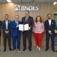 Imagem referente a BRDE firma parceria com BNDES na estruturação de futuras concessões e PPPs