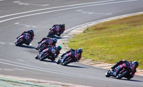 Imagem referente a MOTO1000GP reúne 120 pilotos para sexta etapa, em Cascavel