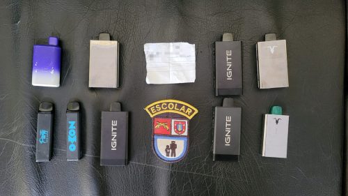 Imagem referente a Polícia Militar apreende cigarros eletrônicos em escola de campo após denúncia