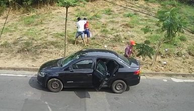 Imagem referente a Câmeras flagram momento em que vítima é levada à mata e morta a tiros 