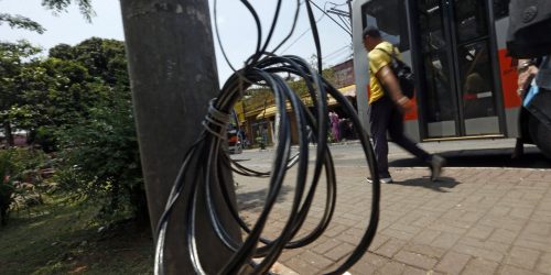 Imagem referente a SP: falta de luz leva centros de educação e UBSs a usar geradores