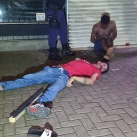 Imagem referente a Homem fica inconsciente após ser brutalmente agredido a pauladas no Centro