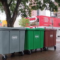 Imagem referente a Lixeiras são substituídas na região central de Cascavel nesta sexta-feira (18)