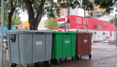 Imagem referente a Lixeiras são substituídas na região central de Cascavel nesta sexta-feira (18)