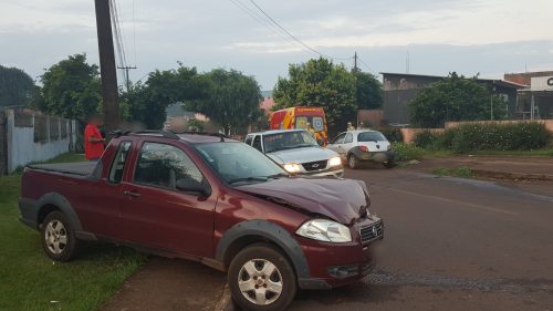 Imagem referente a Acidente entre Ford Ka e Fiat Strada mobiliza Bombeiros ao Cascavel Velho