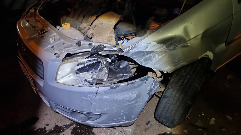 Acidente entre carros é registrado no Bairro XIV de Novembro