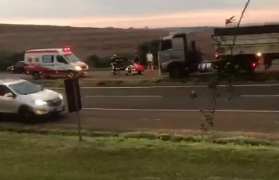 Imagem referente a Homem sofre vários ferimentos ao ser atropelado na BR-376; motorista fugiu