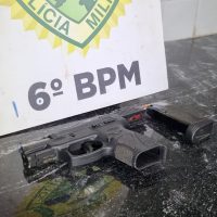 Imagem referente a PM flagra condutor em porte ilegal de arma de fogo na rodovia BR-277