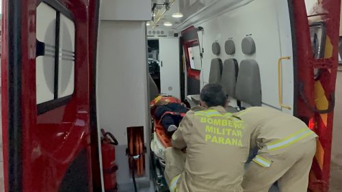 Imagem referente a Motociclista fica ferido após colisão com carro na Avenida das Pombas