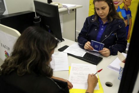 Imagem referente a 20,3 mil vagas: semana começa com oportunidades de emprego em todo Paraná