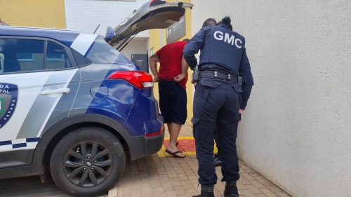 Imagem referente a Após não gostar de atendimento, homem desacata médica no posto de saúde e é detido pela GM