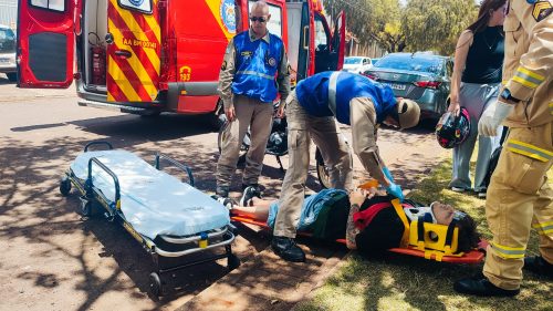 Jovem fica ferido após sofrer queda de moto no Bairro Tropical