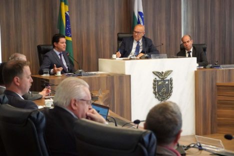 Imagem referente a Governo entrega relatório de monitoramento do PPA 2024-2027 à Assembleia Legislativa