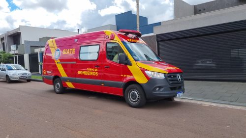 Trabalhador cai da escada e fica ferido na Rua das Amoreiras