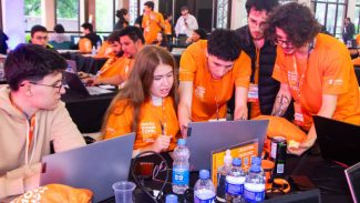 Universitários apresentam soluções inovadoras no Hackathon Copel 2024