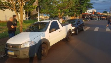 Imagem referente a Acidente entre dois carros é registrado na Rua Olindo Periolo