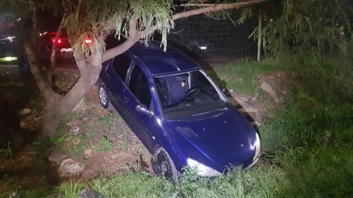 Imagem referente a Carro “desgovernado” cai em barranco às margens da BR-277 em Cascavel