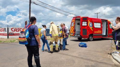 Imagem referente a Bombeiros atendem vítima de acidente de trânsito na Rua Ponta Grossa