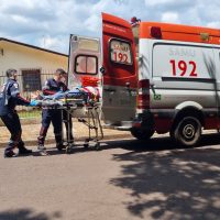 Imagem referente a Idoso entra em surto, agride familiares e é socorrido pelo Samu e GM