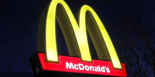 Imagem referente a EUA: surto de E. coli pode estar relacionado a sanduíche do McDonalds