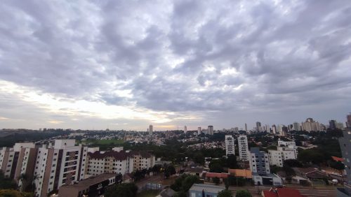 Imagem referente a Instabilidade climática aumenta chances de chuva nesta quarta-feira em Cascavel