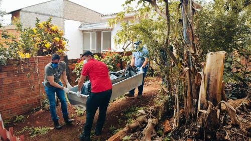 Imagem referente a Corpo em avançado estado de decomposição é localizado no Cataratas