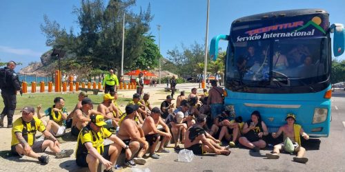 Imagem referente a Mais de 200 torcedores do Peñarol são presos por confusão no Rio