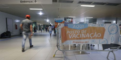 Imagem referente a Saúde nega desabastecimento generalizado de vacinas no Brasil