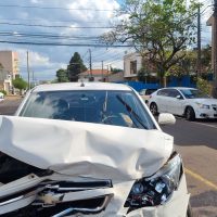 Imagem referente a Carros se envolvem em acidente no Bairro Coqueiral em Cascavel