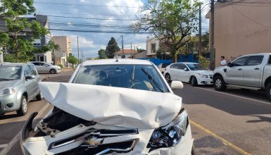 Imagem referente a Carros se envolvem em acidente no Bairro Coqueiral em Cascavel