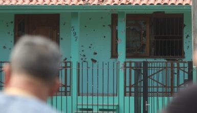 Imagem referente a Homem mata pai, irmão e policial e fere nove pessoas no Rio Grande do Sul