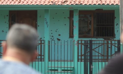 Imagem referente a Homem mata pai, irmão e policial e fere nove pessoas no Rio Grande do Sul