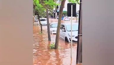 Imagem referente a Forte tempestade alaga Pato Branco e eleva alerta no Paraná