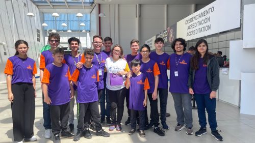 Imagem referente a Estudantes de Cascavel participam da maior feira de ciência e engenharia da América Latina