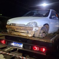 Imagem referente a Corsa furtado na UPA Veneza é encontrado depenado no Cascavel Velho