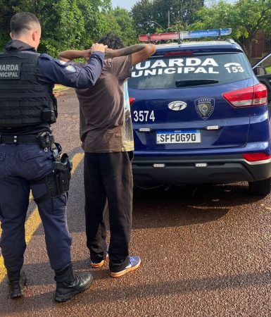 Imagem referente a Homem é preso por tráfico de drogas no Bairro Santa Cruz