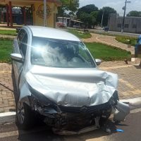 Imagem referente a Idoso tem mal súbito, atravessa praça e bate em caminhão no centro de Pérola